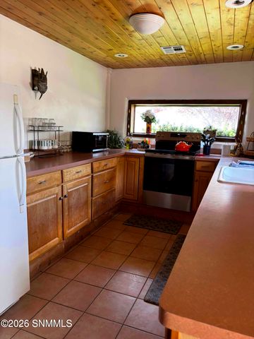 2218 Calle De Oeste, Las Cruces, NM 88005