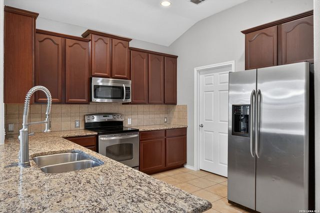 225 Country Vale, Cibolo, TX 78108
