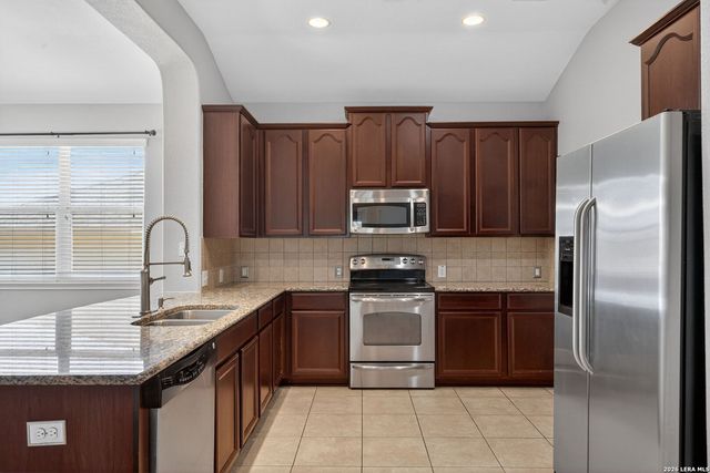 225 Country Vale, Cibolo, TX 78108
