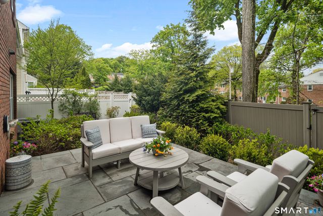 50 Heritage Hill Road 50, New Canaan, CT 06840