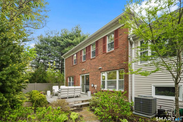 50 Heritage Hill Road 50, New Canaan, CT 06840
