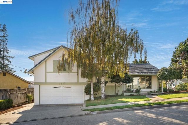 3636 Arcadian Dr, Castro Valley, CA 94546