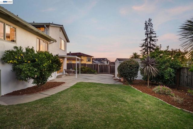 3636 Arcadian Dr, Castro Valley, CA 94546