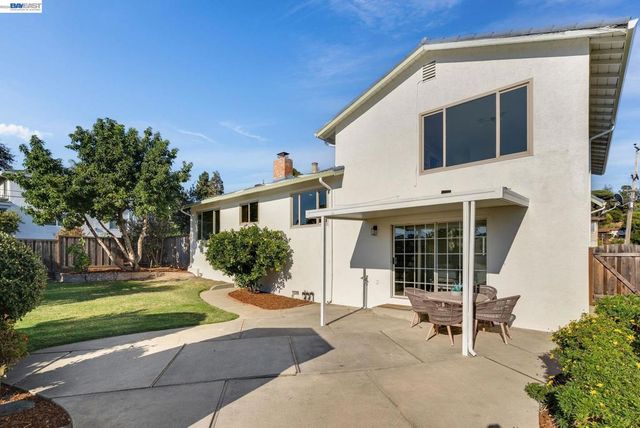 3636 Arcadian Dr, Castro Valley, CA 94546