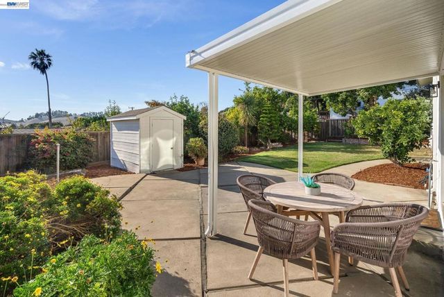 3636 Arcadian Dr, Castro Valley, CA 94546