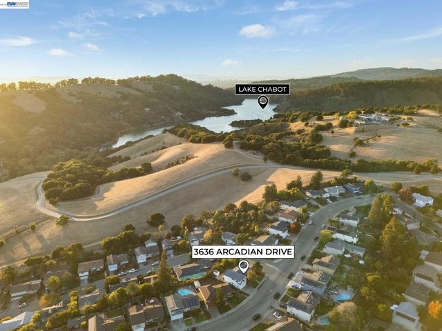 3636 Arcadian Dr, Castro Valley, CA 94546