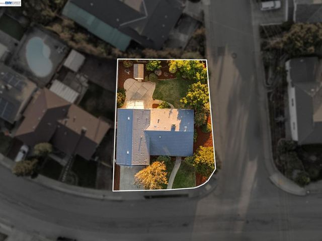 3636 Arcadian Dr, Castro Valley, CA 94546