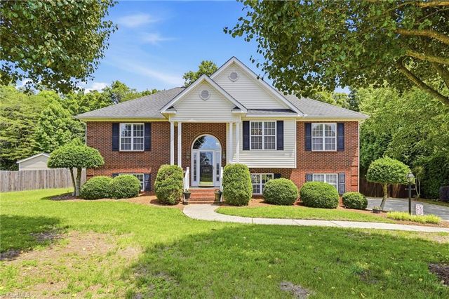 5828 Election Oak Drive, High Point, NC 27265