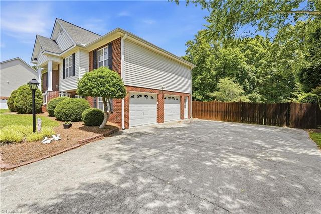 5828 Election Oak Drive, High Point, NC 27265