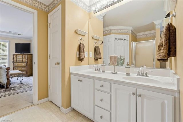 5828 Election Oak Drive, High Point, NC 27265