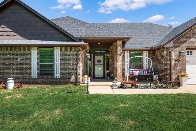5796 Dogwood Drive, Guthrie, OK 73044