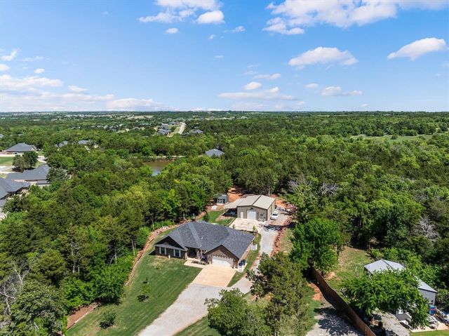 5796 Dogwood Drive, Guthrie, OK 73044