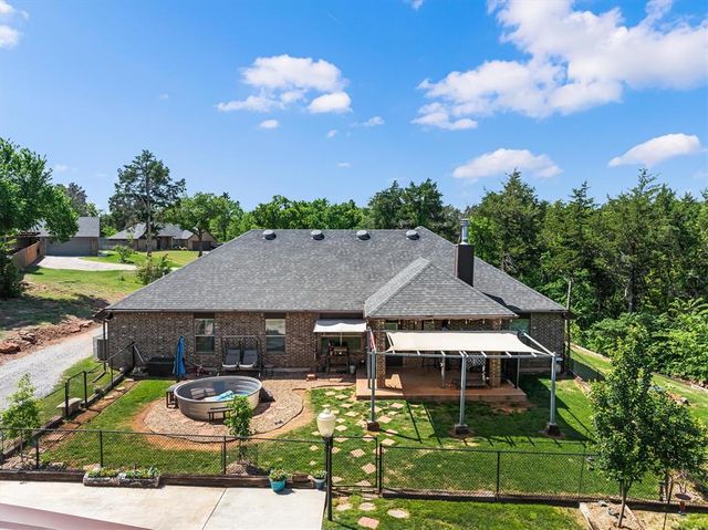 5796 Dogwood Drive, Guthrie, OK 73044