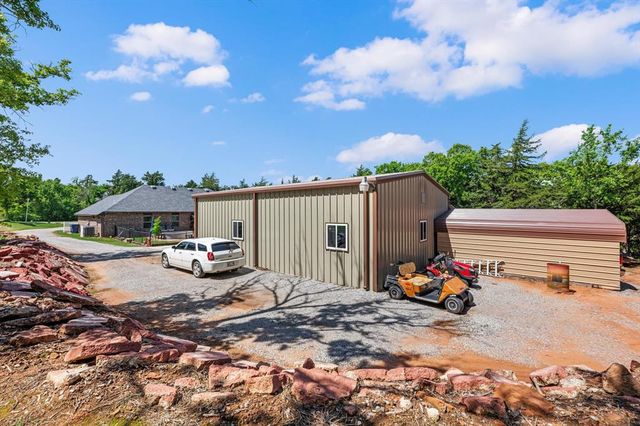 5796 Dogwood Drive, Guthrie, OK 73044