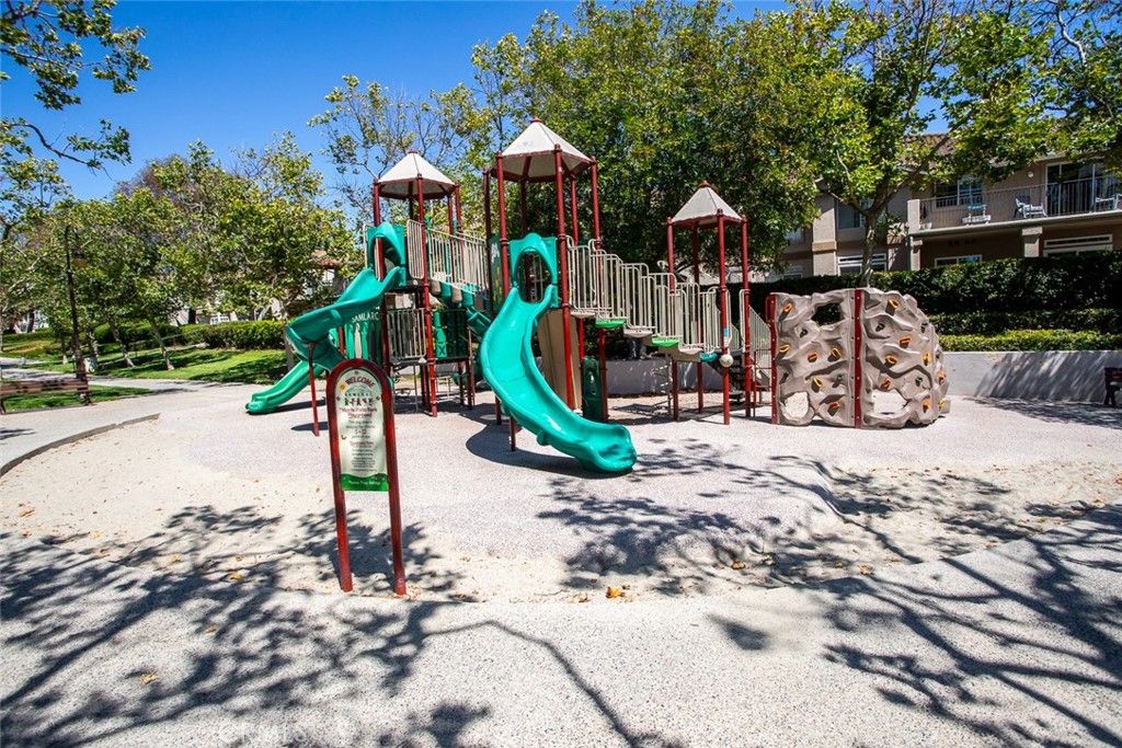 Image 17 of property listing at 29 Violado, Rancho Santa Margarita, CA 92688