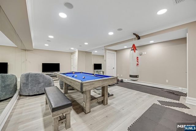 186 Hoover Drive, Cresskill, NJ 07626