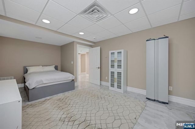 186 Hoover Drive, Cresskill, NJ 07626