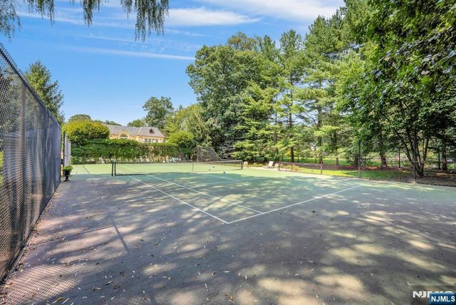 186 Hoover Drive, Cresskill, NJ 07626