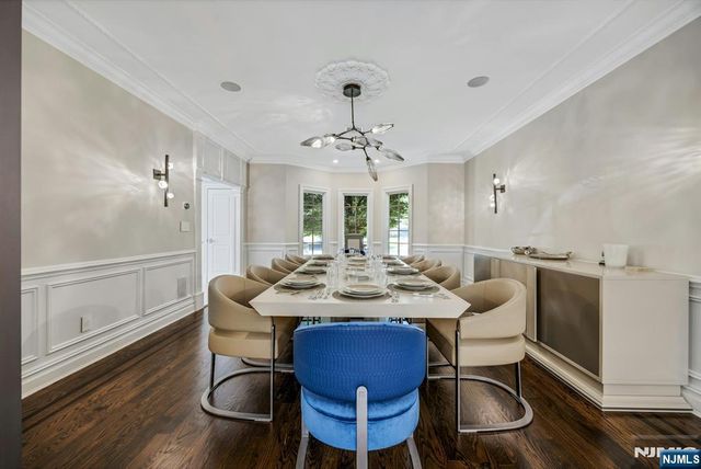 186 Hoover Drive, Cresskill, NJ 07626