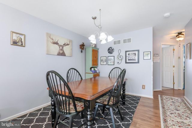 521 FOX RIDGE LN, Lebanon, PA 17042