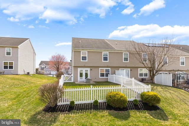 521 FOX RIDGE LN, Lebanon, PA 17042
