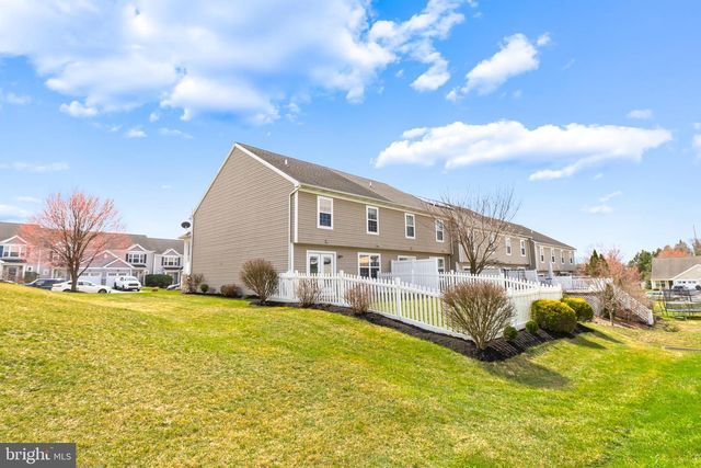 521 FOX RIDGE LN, Lebanon, PA 17042