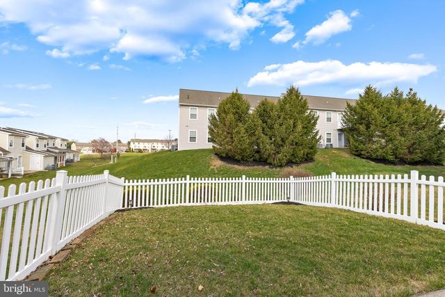 521 FOX RIDGE LN, Lebanon, PA 17042