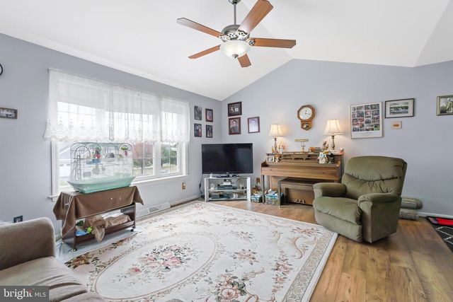 521 FOX RIDGE LN, Lebanon, PA 17042