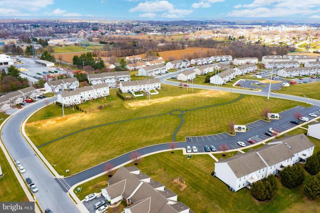 521 FOX RIDGE LN, Lebanon, PA 17042