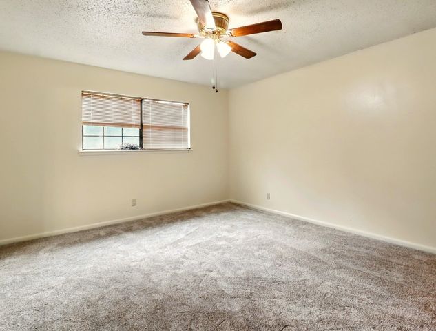 111 Bison Trl, Longview, TX 75605