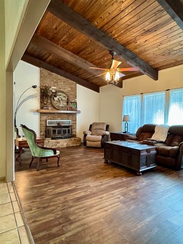 111 Bison Trl, Longview, TX 75605
