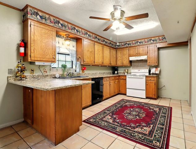 111 Bison Trl, Longview, TX 75605