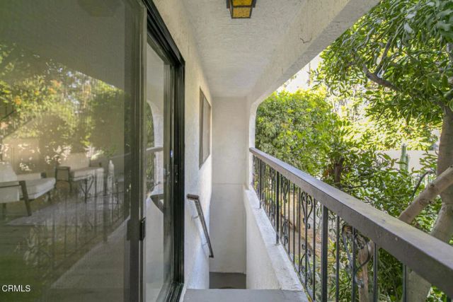 1502 Rock Glen Avenue G, Glendale, CA 91205