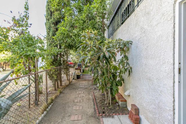 1502 Rock Glen Avenue G, Glendale, CA 91205