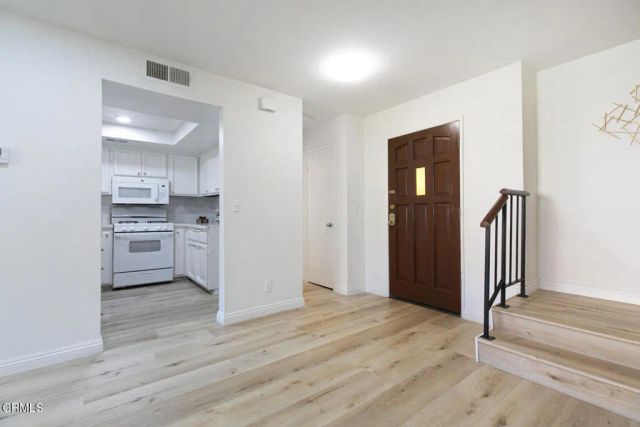 1502 Rock Glen Avenue G, Glendale, CA 91205