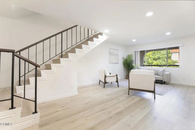 1502 Rock Glen Avenue G, Glendale, CA 91205