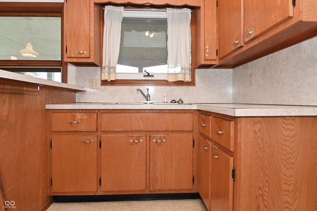7543 E 71st Street, Indianapolis, IN 46256