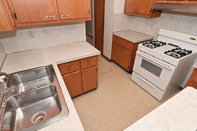 7543 E 71st Street, Indianapolis, IN 46256