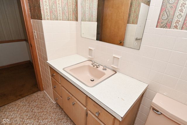 7543 E 71st Street, Indianapolis, IN 46256