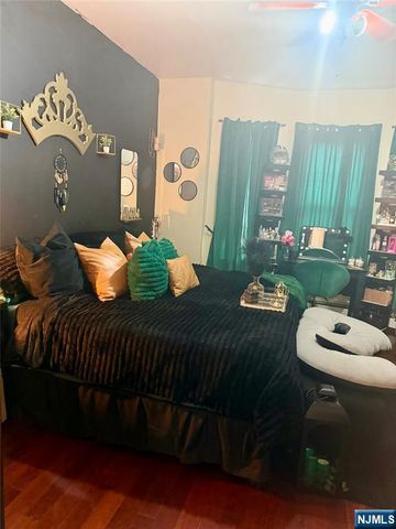 1300 Central 2L, Union City, NJ 07087