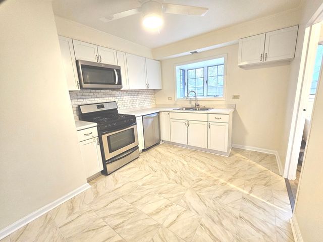 434 Shabbona Drive, Park Forest, IL 60466