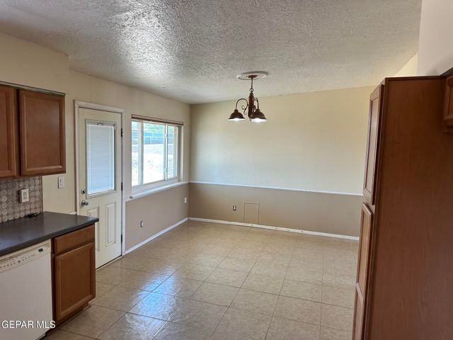 5608 SARAH ANNE Avenue, El Paso, TX 79924