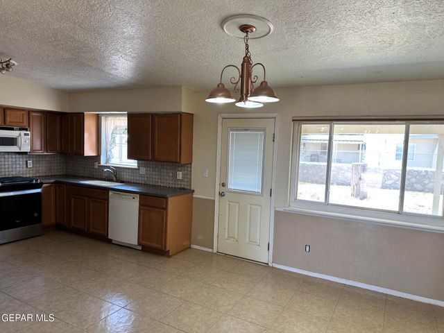 5608 SARAH ANNE Avenue, El Paso, TX 79924