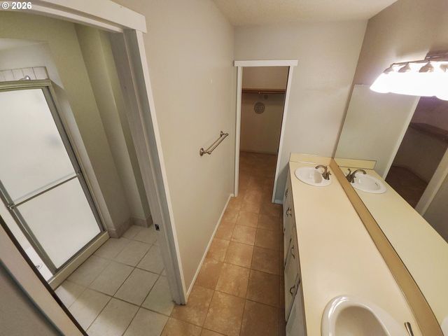 2935 ASCOT Cir, West Linn, OR 97068