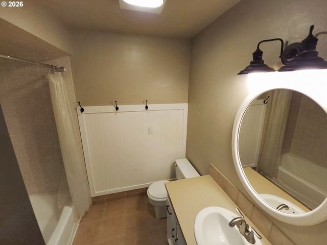 2935 ASCOT Cir, West Linn, OR 97068