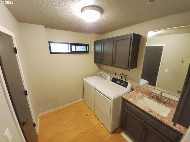 2935 ASCOT Cir, West Linn, OR 97068