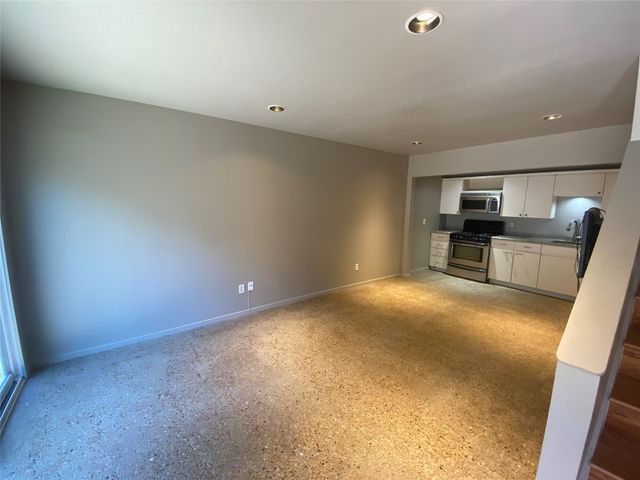 2727 Hood Street 109, Dallas, TX 75219