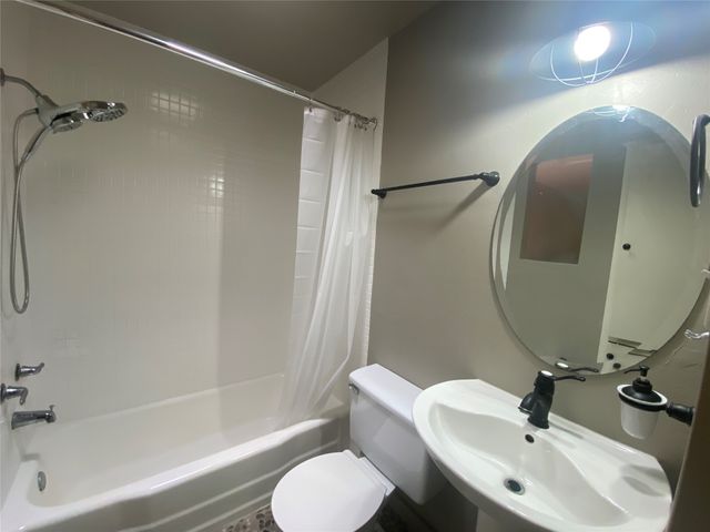 2727 Hood Street 109, Dallas, TX 75219