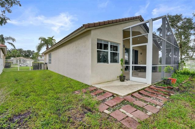 4108 Sapphire Ter, Weston, FL 33331
