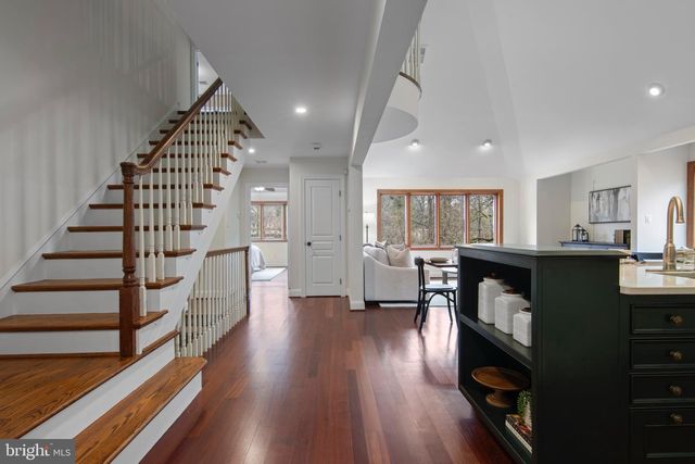 525 N SWARTHMORE AVE, Swarthmore, PA 19081